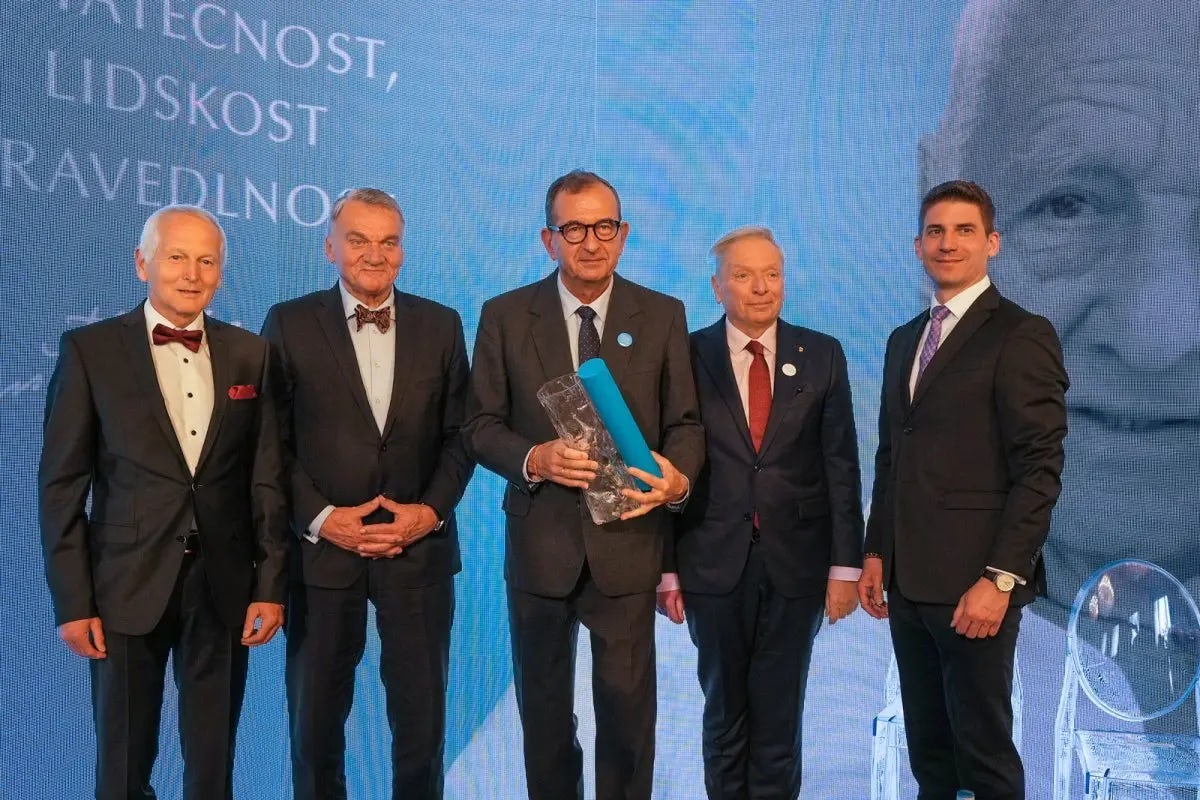Cyril Höschl at the presentation of the Arnošt Lustig award