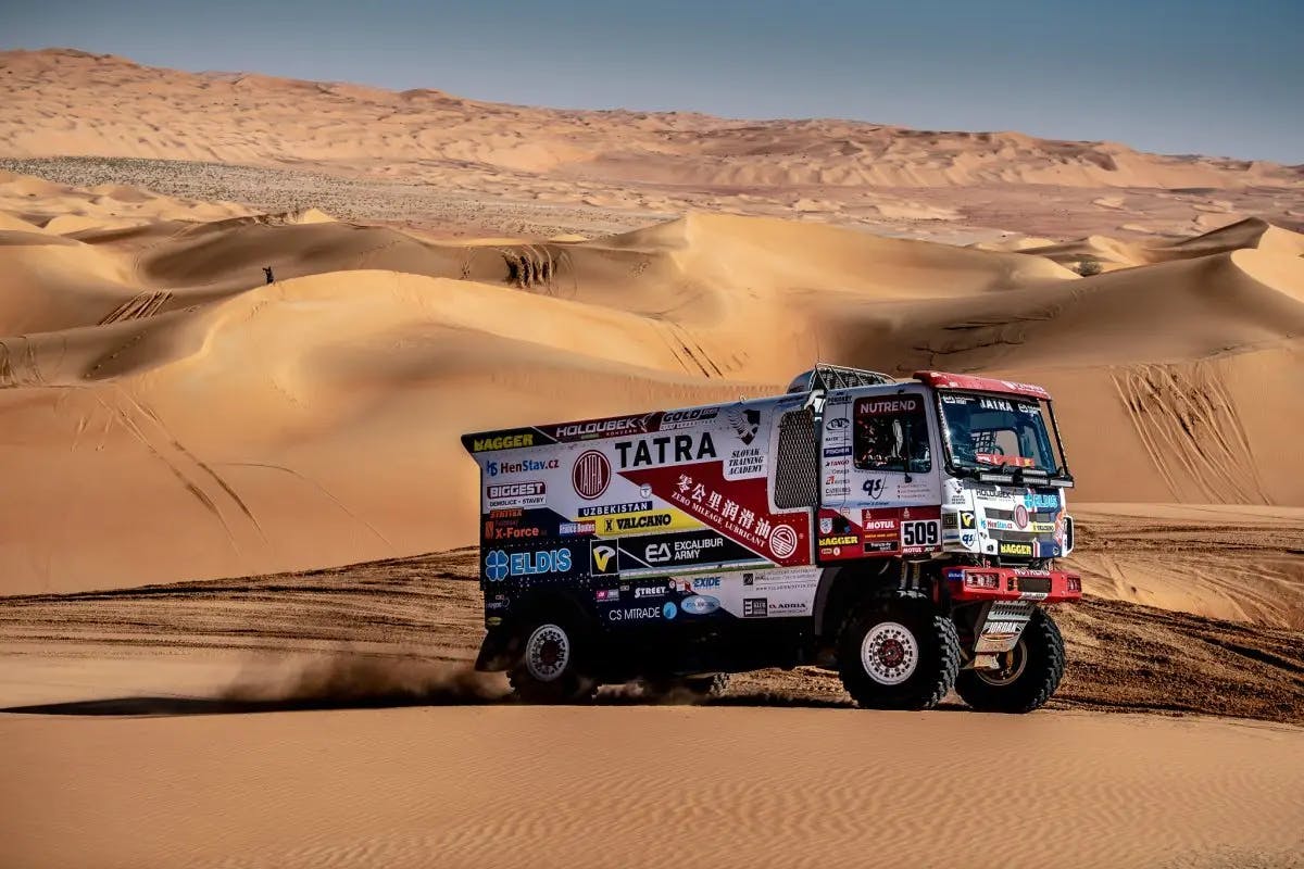Dakar-2020-Tatra-Buggyra-Racing-4.jpg